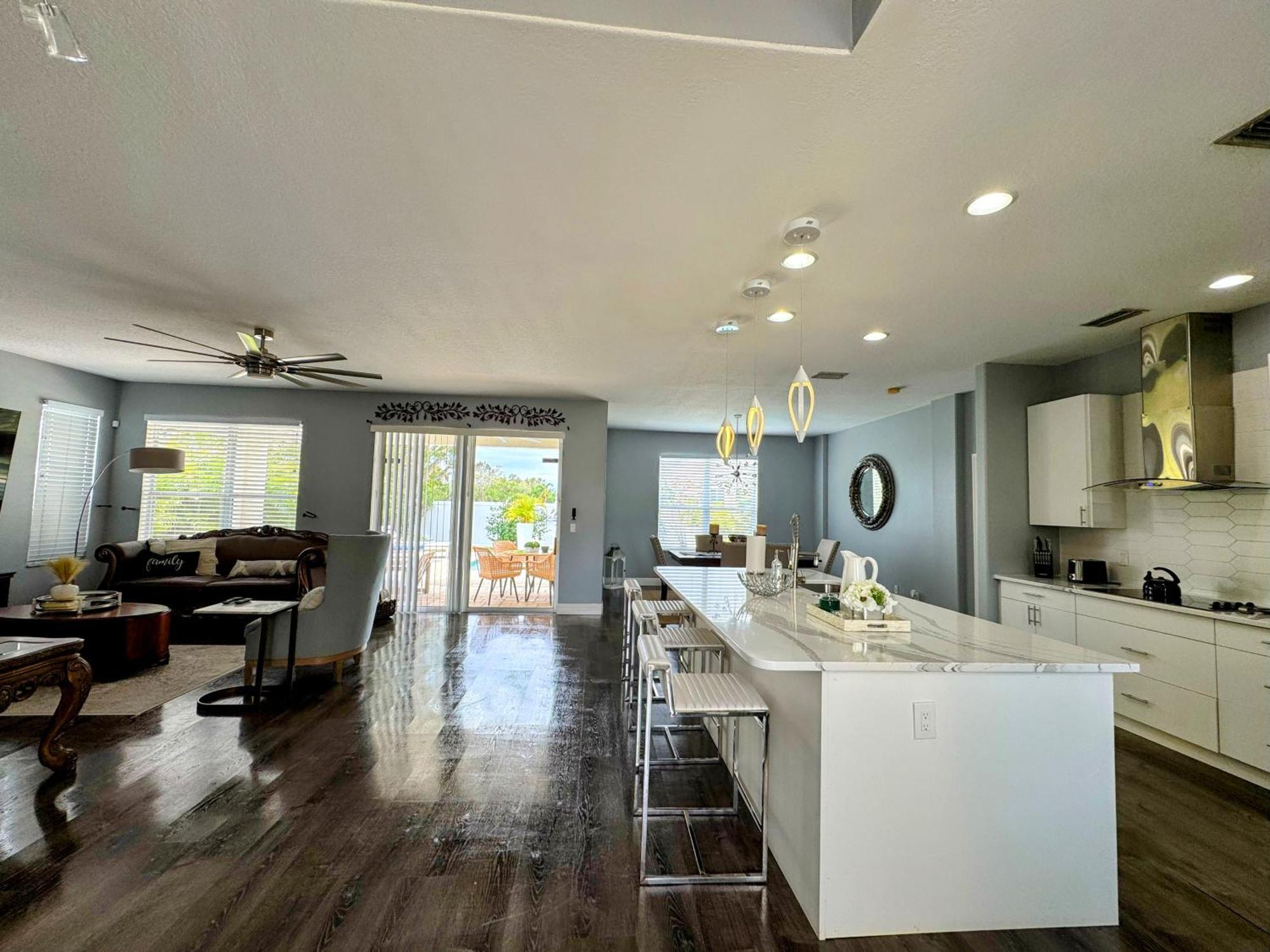 Paradise Heated Pool Home Near Img And Siesta Key Beach Брадентън Екстериор снимка